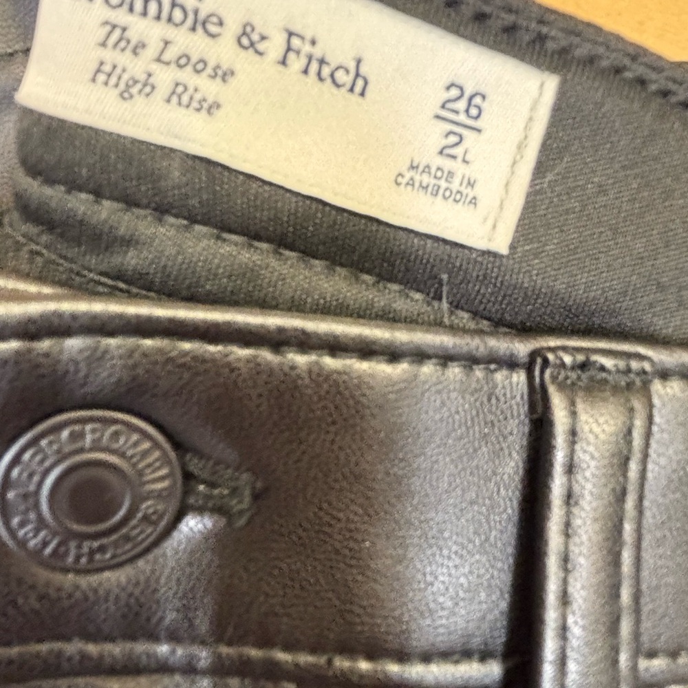 Abercrombie & Fitch Black High Rise Pants